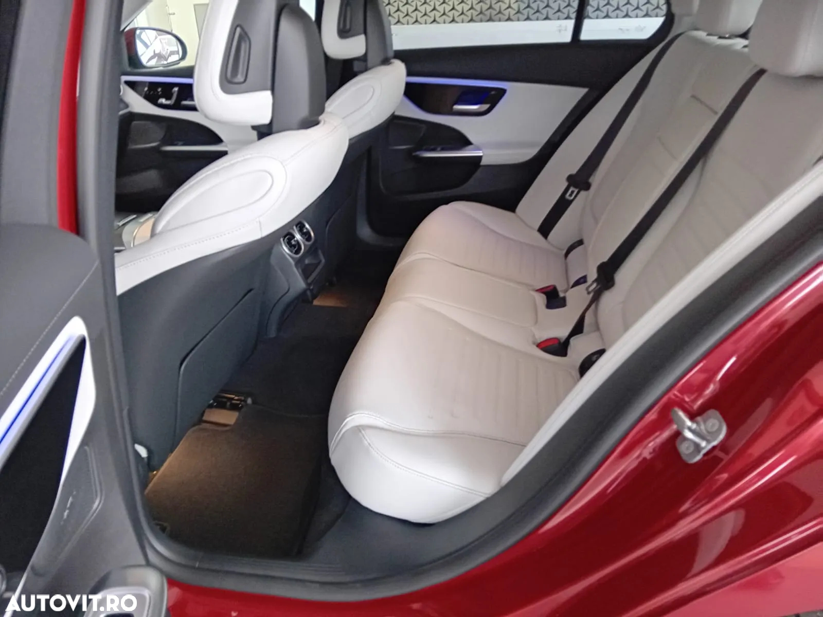 Mercedes-Benz C 200 4Matic 9G-TRONIC AMG Line - 18