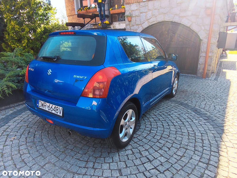 Suzuki Swift 1.5 Comfort+ - 4