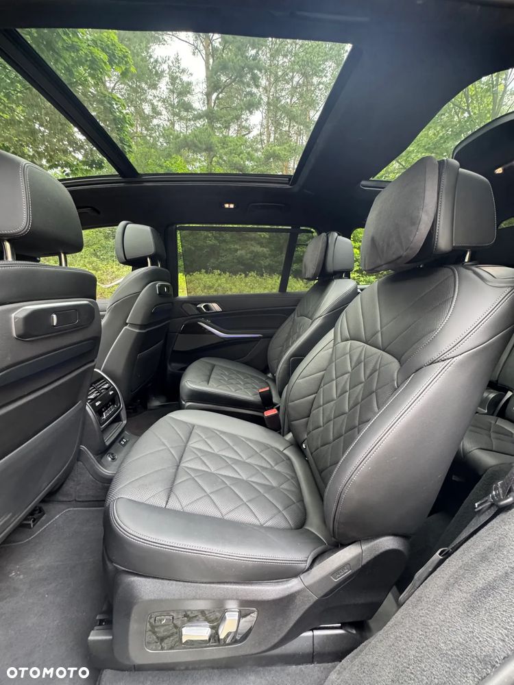 BMW X7 xDrive40i - 16