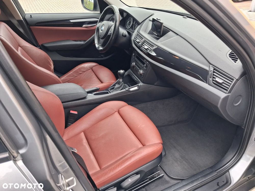 BMW X1 sDrive20d - 12