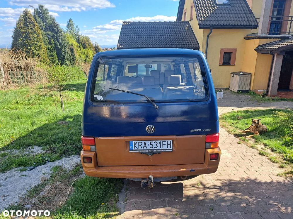 Volkswagen Caravelle - 6