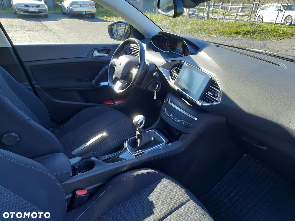 Peugeot 308 1.5 BlueHDi Business Line S&S - 17