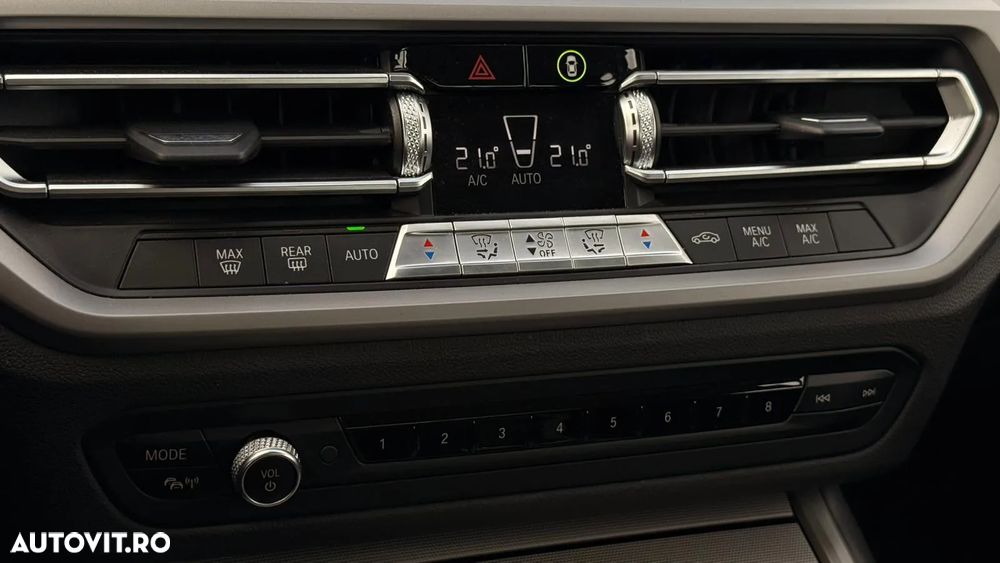 BMW Seria 3 320i Aut. Sport Line - 19