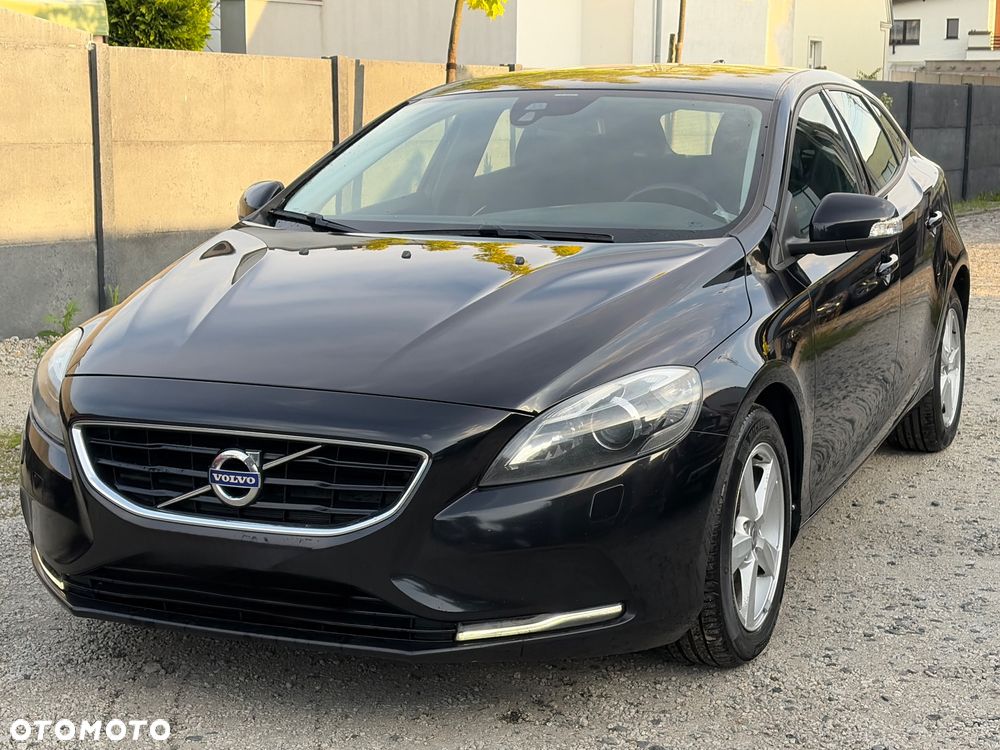 Volvo V40 D2 Momentum - 1