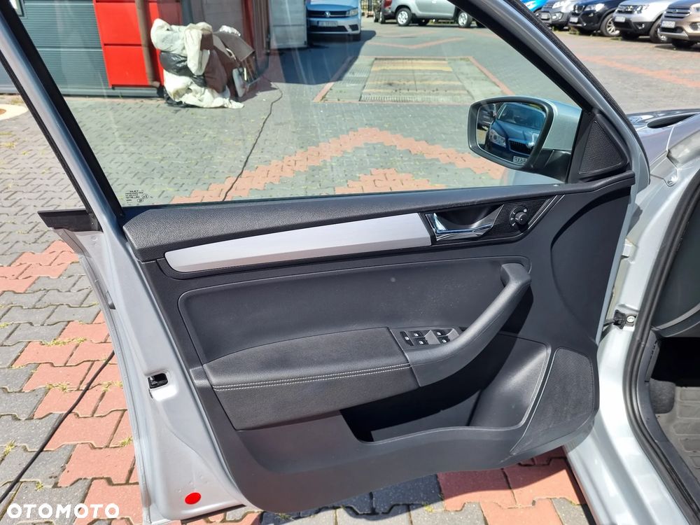 Skoda RAPID 1.0 TSI Ambition - 10
