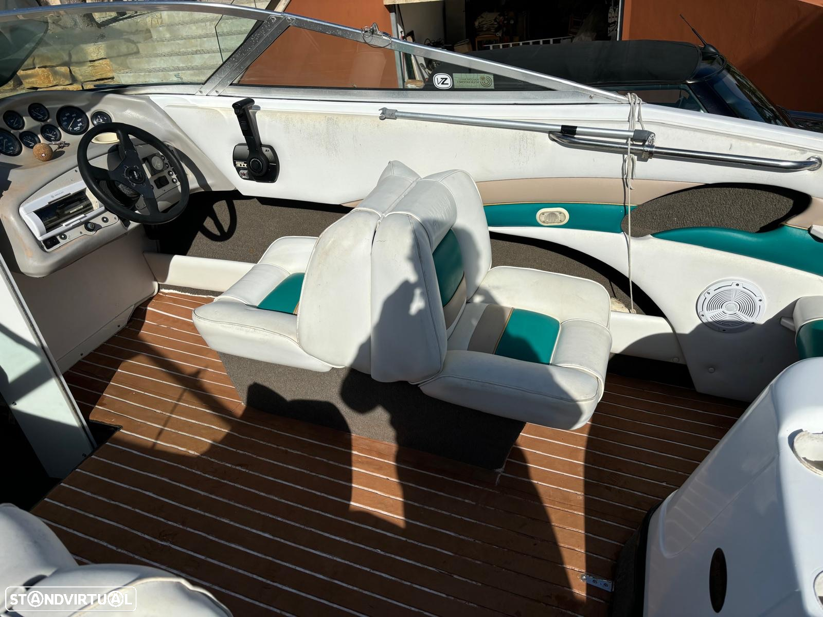 Rinker Captiva - 18
