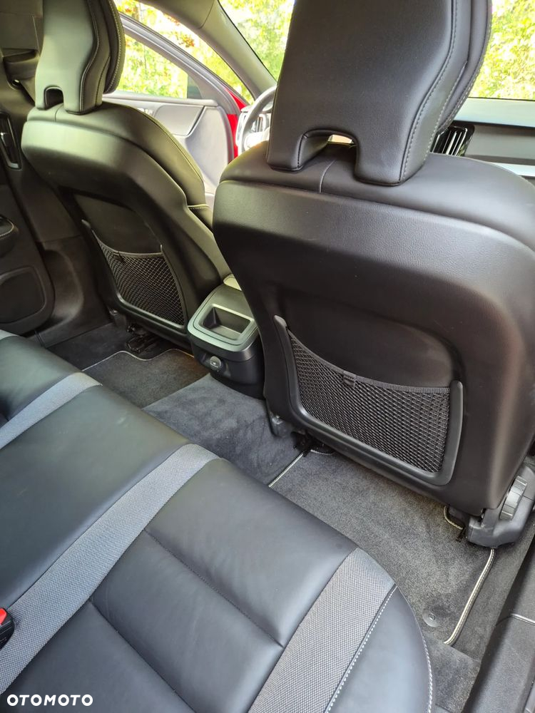 Volvo V60 B3 B R-Design - 18