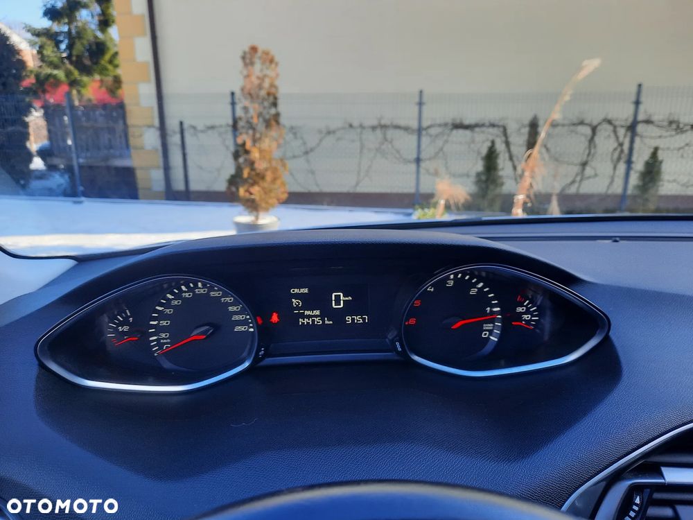 Peugeot 308 BlueHDi FAP 120 Stop&Start Allure - 28