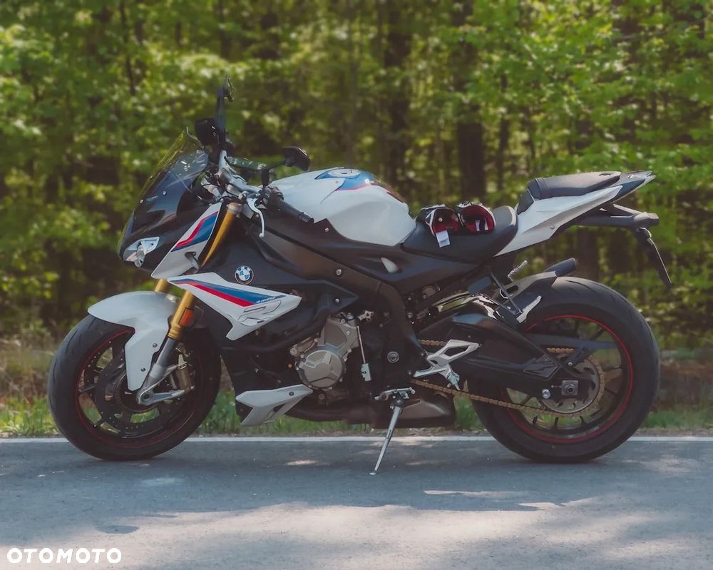 BMW S - 4