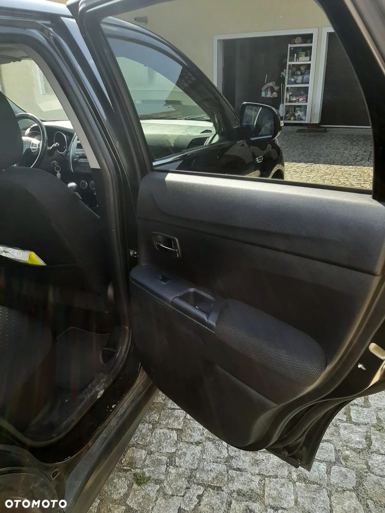 Mitsubishi ASX 1.6 Inform - 32