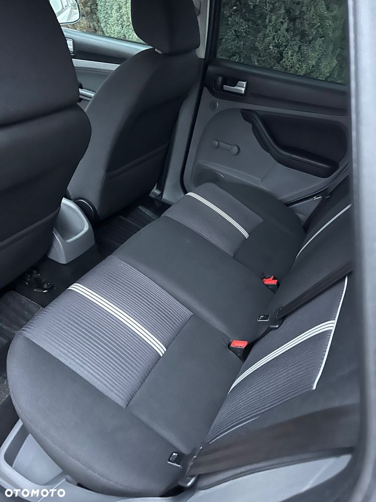 Ford Focus 1.6 16V Trend - 20