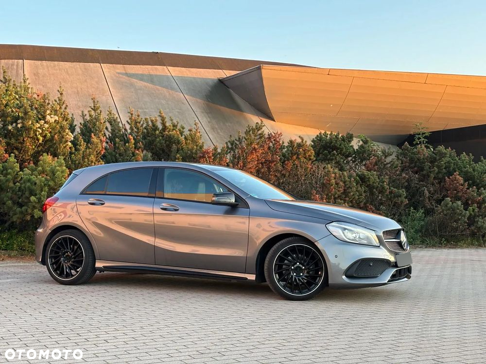 Mercedes-Benz Klasa A 180 7G-DCT AMG Line - 11