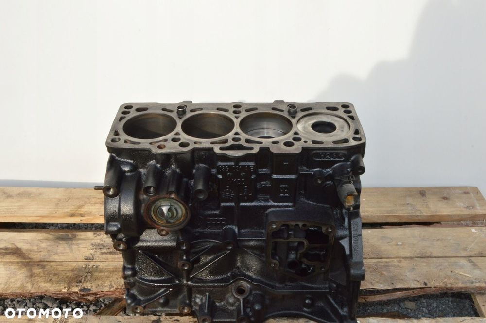 blok silnika tłoki korbowód mitsubishi outlander ii vw 2.0 DI-D tdi ładny - 7