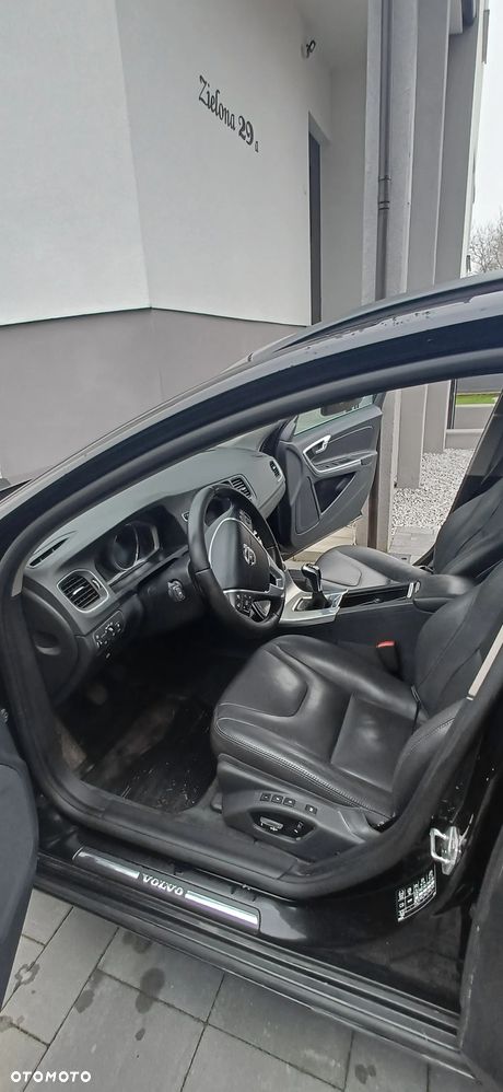 Volvo V60 D4 Summum - 10