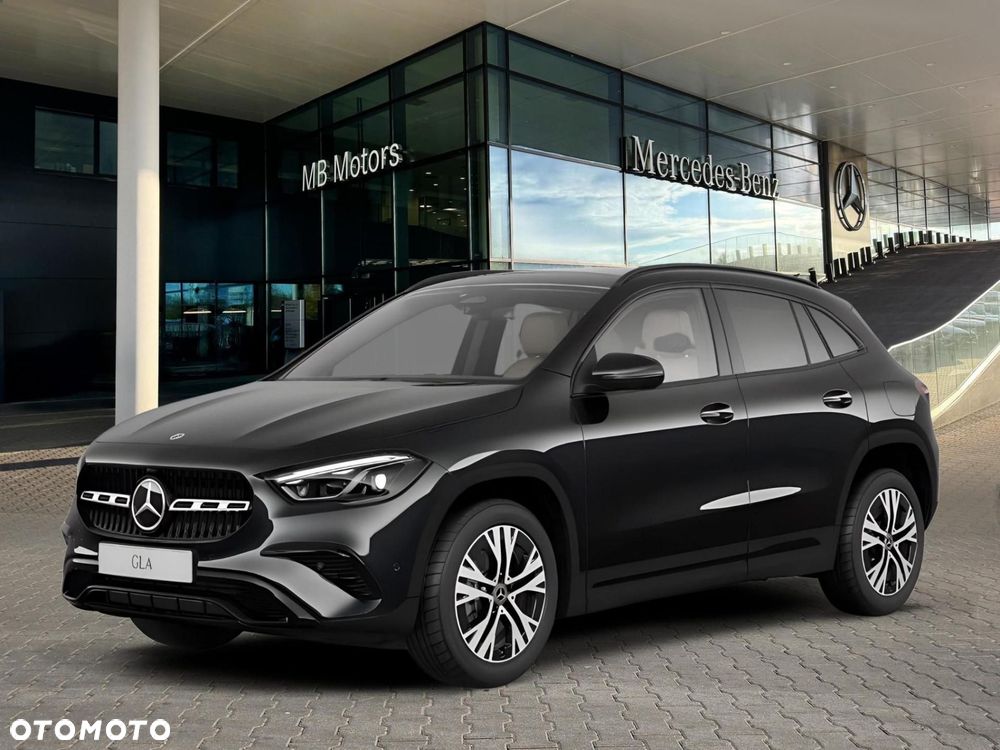 Mercedes-Benz GLA - 2