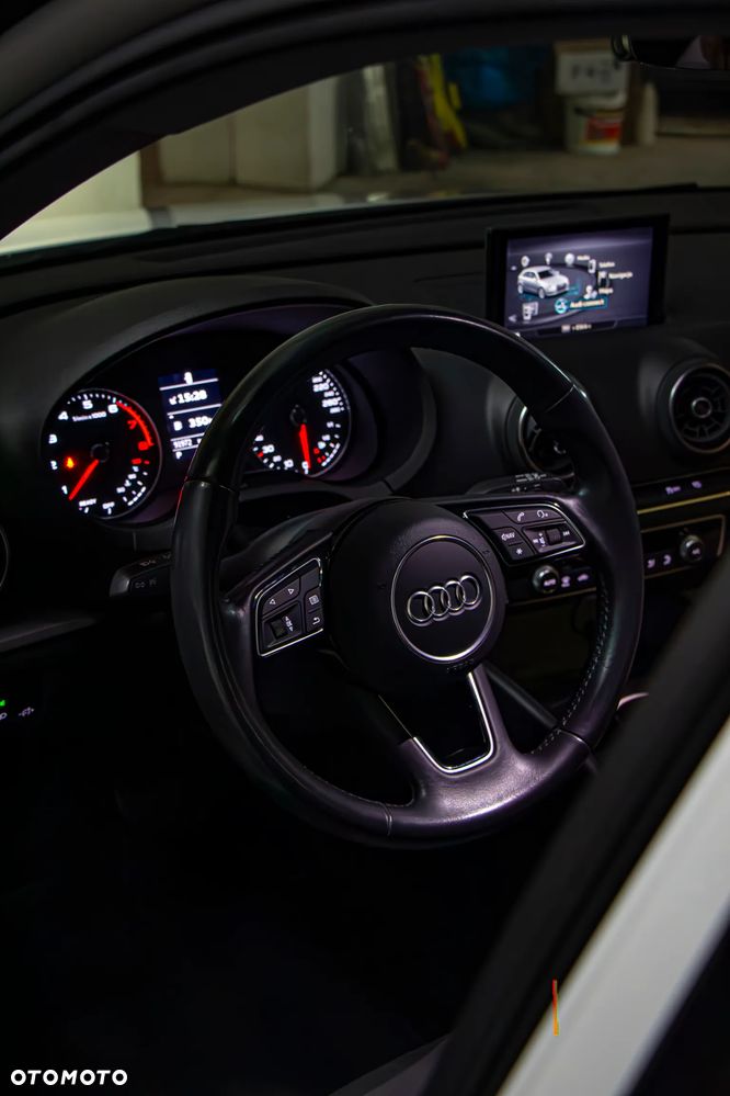Audi A3 Sportback 35 TFSI S tronic - 21