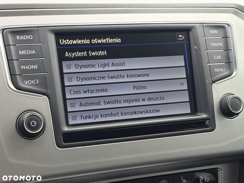 Volkswagen Passat 1.4 TSI BMT ACT Comfortline - 26