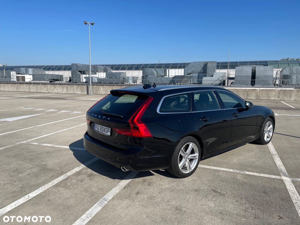 Volvo V90 D4 AWD Momentum Pro - 3