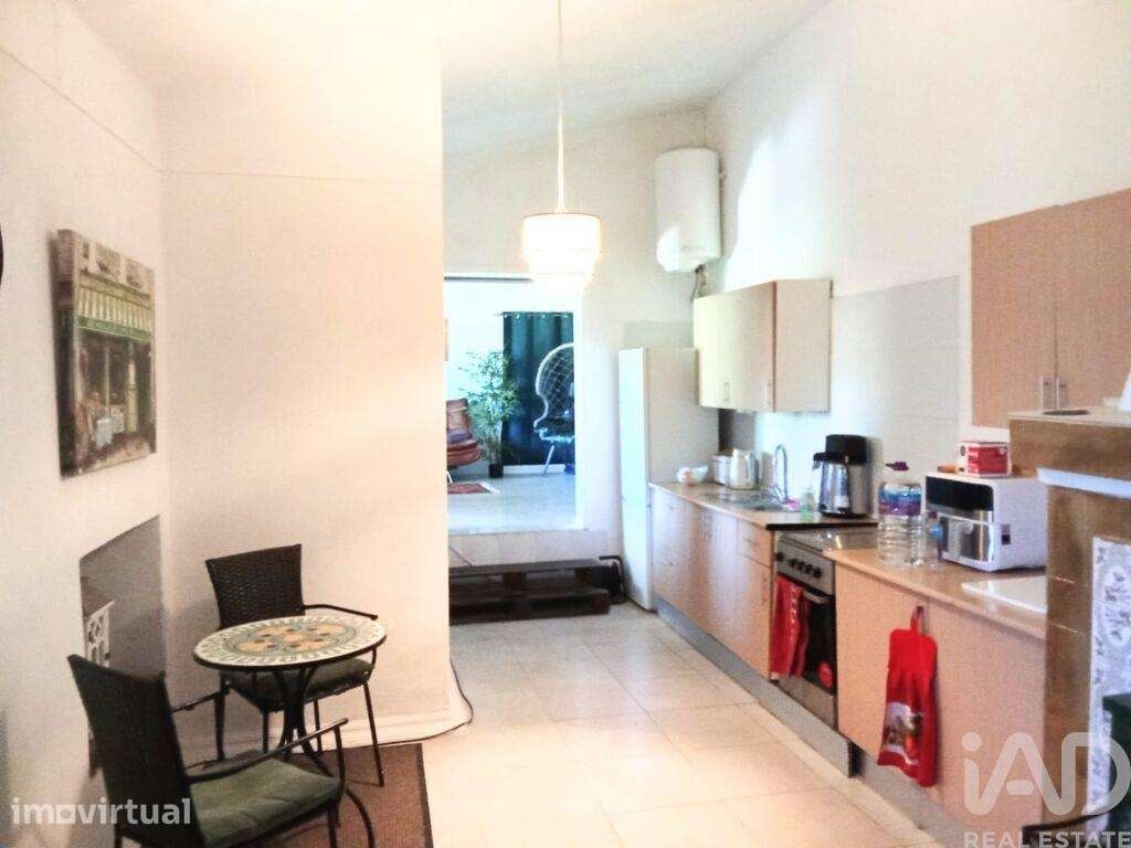 Quinta T4 em São Barnabé de 77 m2 - Grande imagem: 4/36