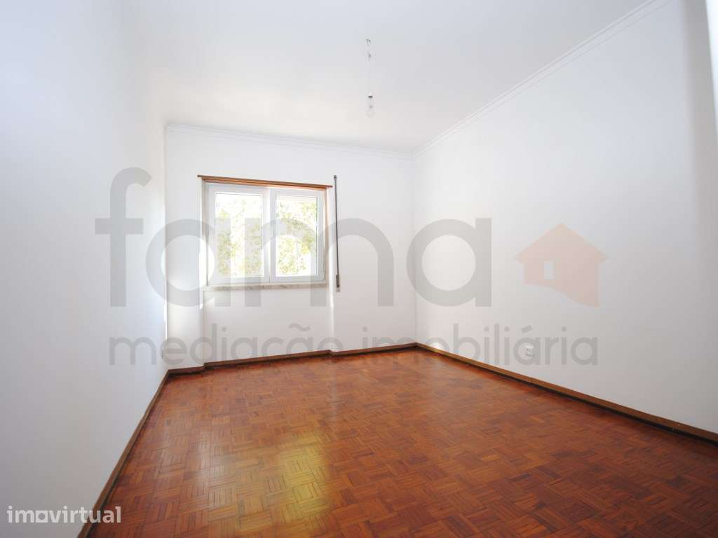 Apartamento T2 Linda-a-Velha - Grande imagem: 3/29