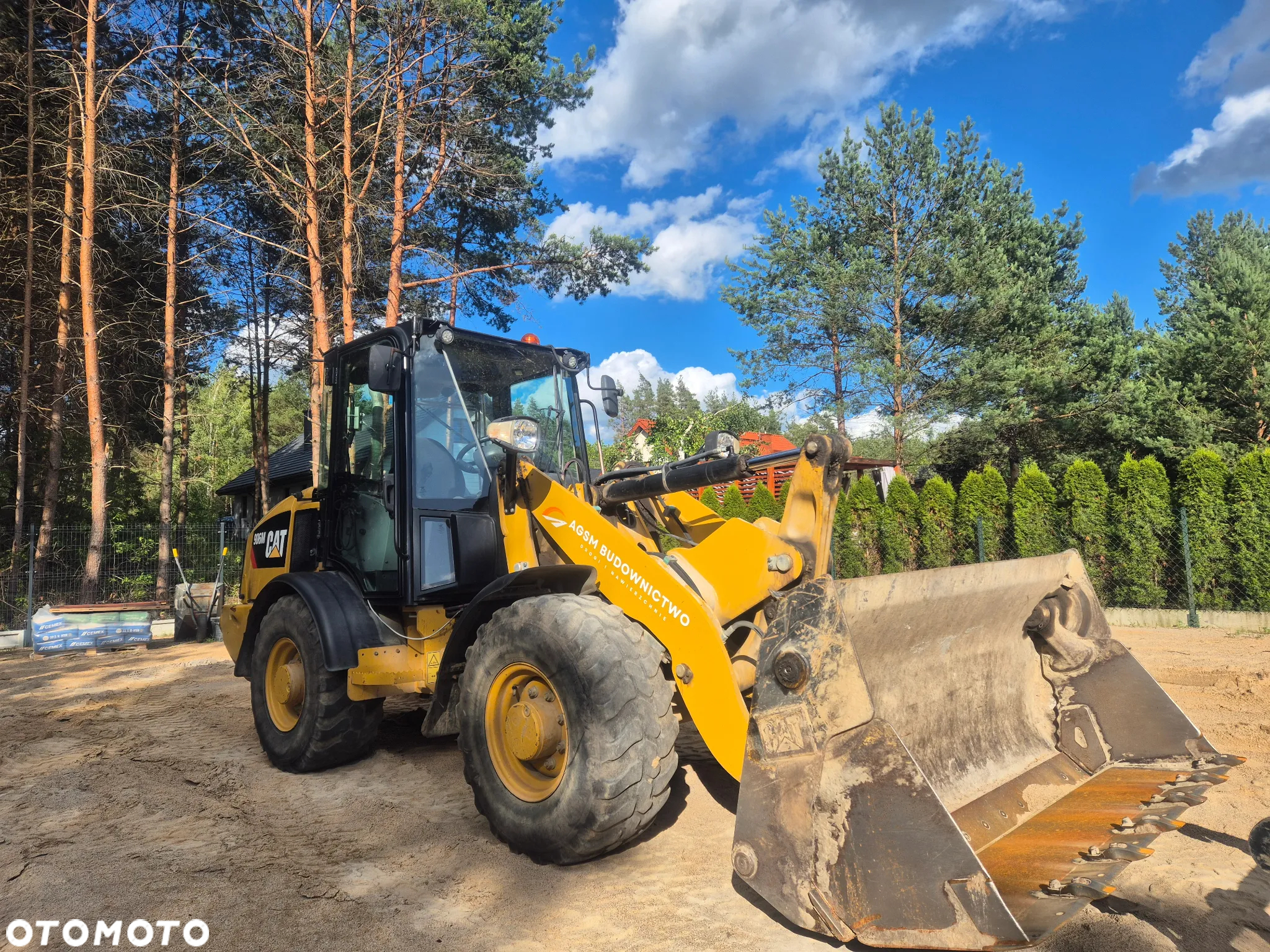 Caterpillar 906M - 10