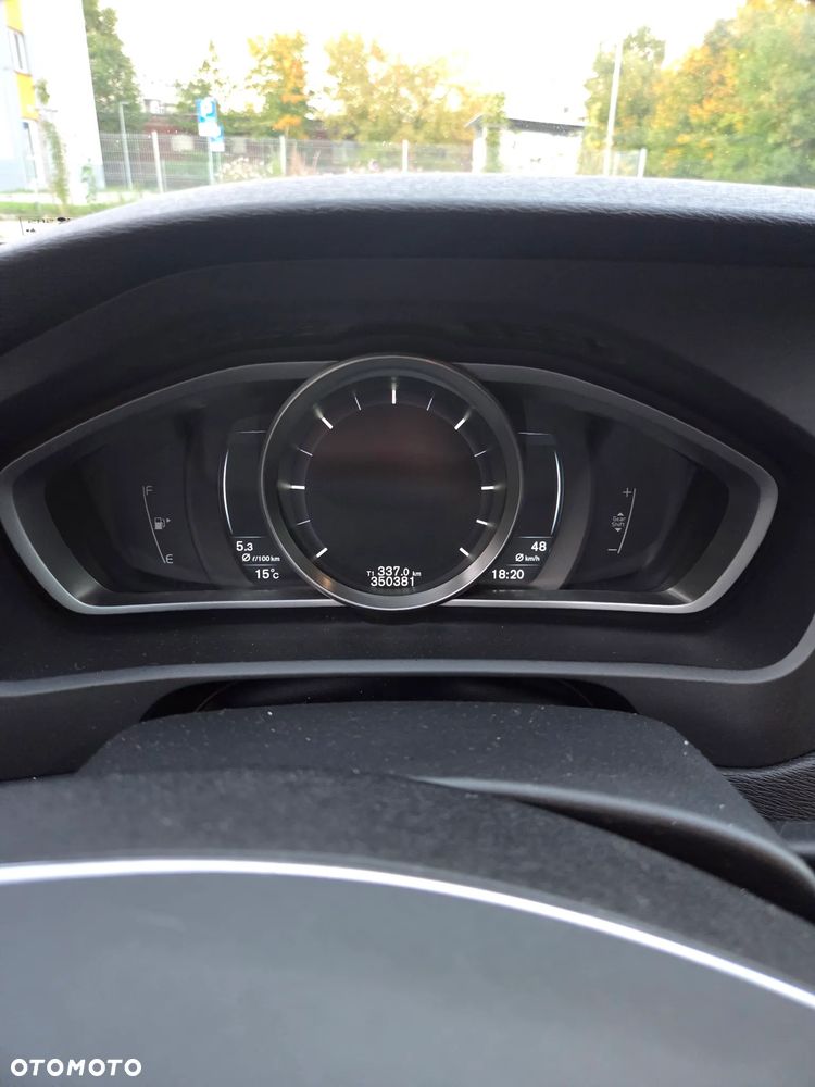 Volvo V40 D2 Drive-E R-Design Kinetic - 8