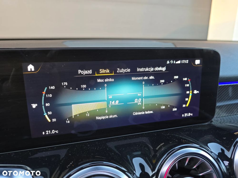 Mercedes-Benz GLB 200 d 4-Matic AMG Line 8G-DCT - 34