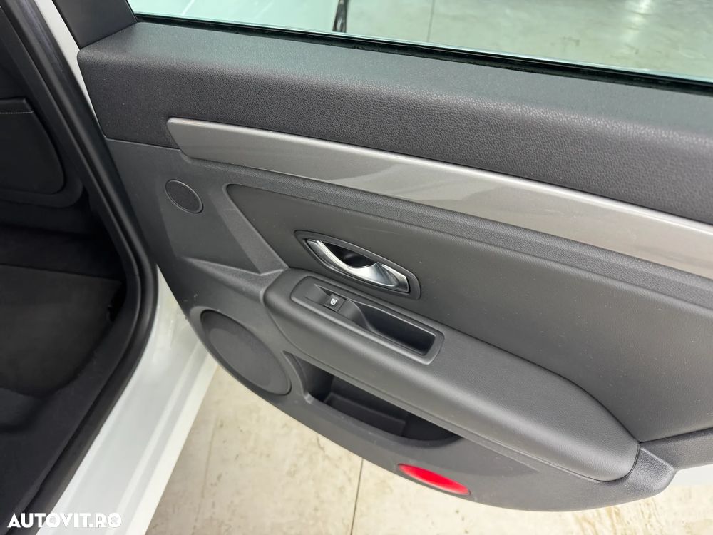 Renault Laguna ENERGY dCi 175 FAP Start & Stop GT - 19