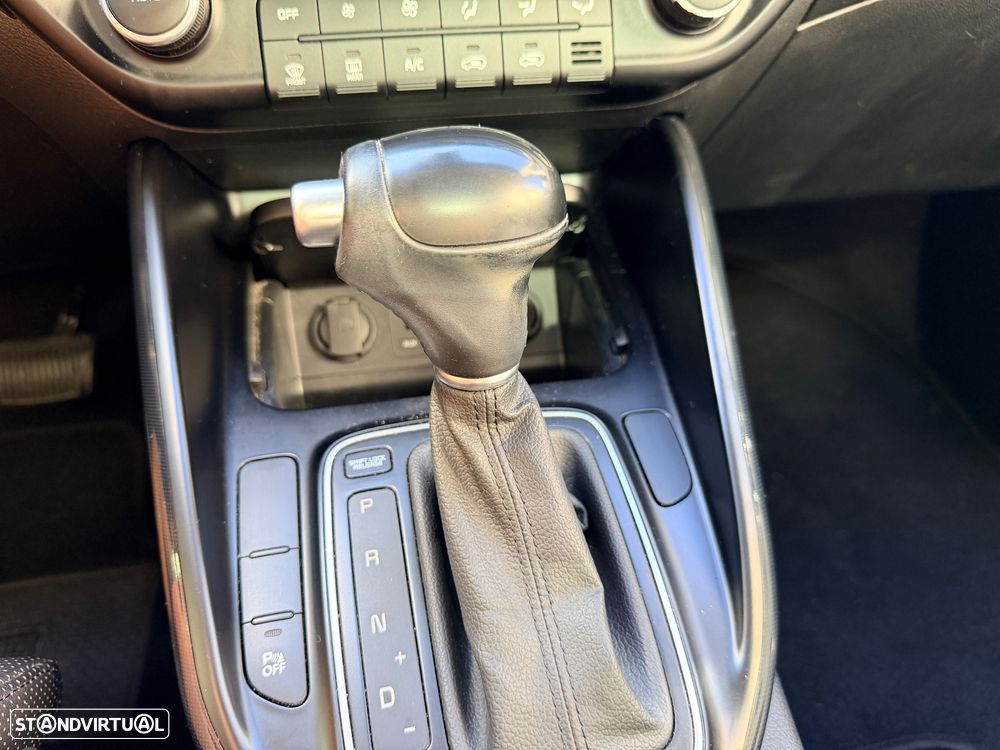 Kia Carens 1.7 CRDi ISG TX Aut. - 10