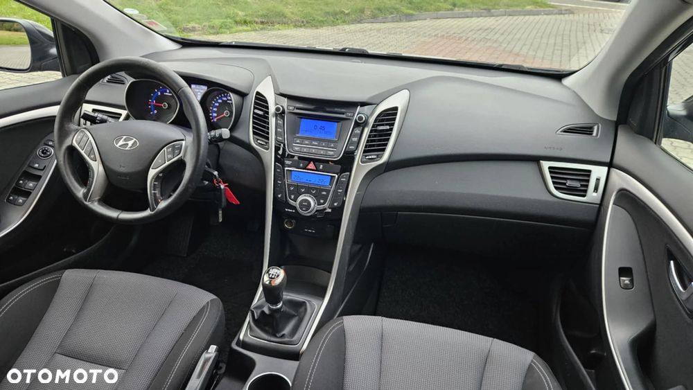 Hyundai i30 1.6 CRDi Comfort - 23