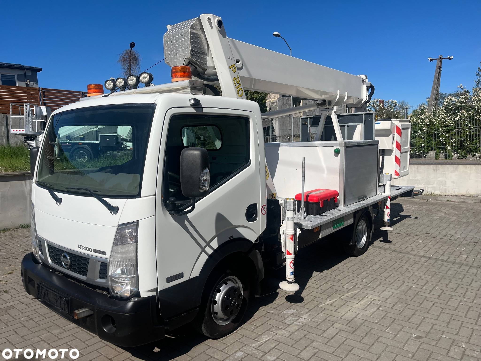Nissan Podnośnik Koszowy Zwyżka Palfinger 210Bk 21 Metrów 16 w bok ! PILOT NA KABLU!! UDT !! Kosz 1000V Izolowany Jak Wumag Ruthmann Gsr - 5