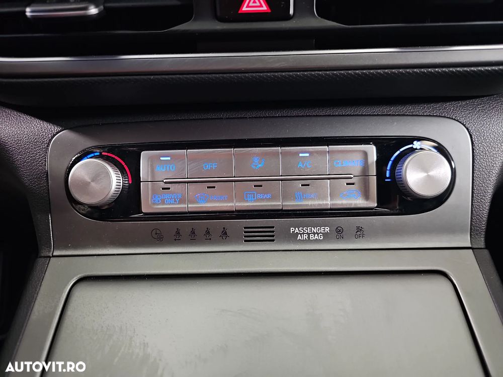 Hyundai KONA - 19