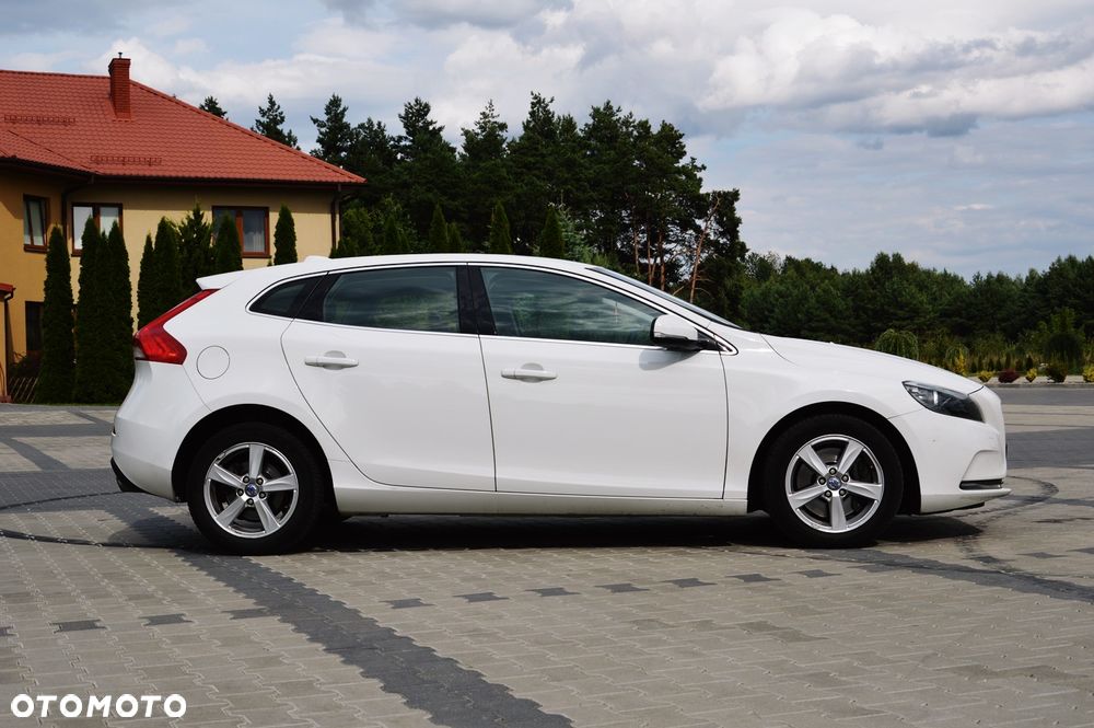 Volvo V40 D4 Summum - 9