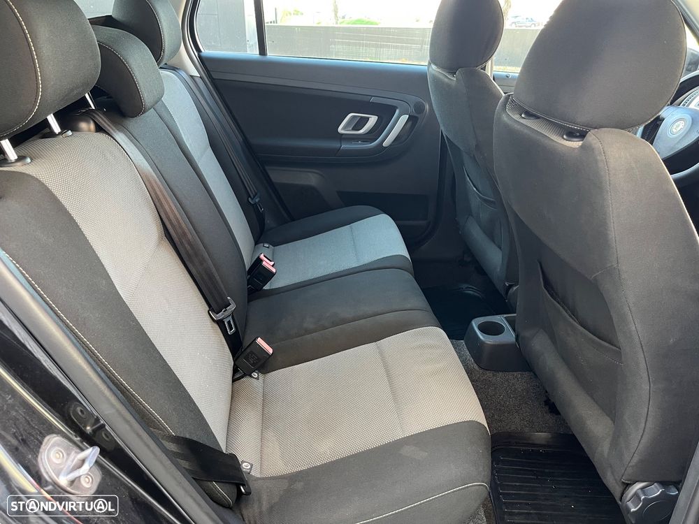 Skoda Fabia Break 1.4 TDI Elegance - 13