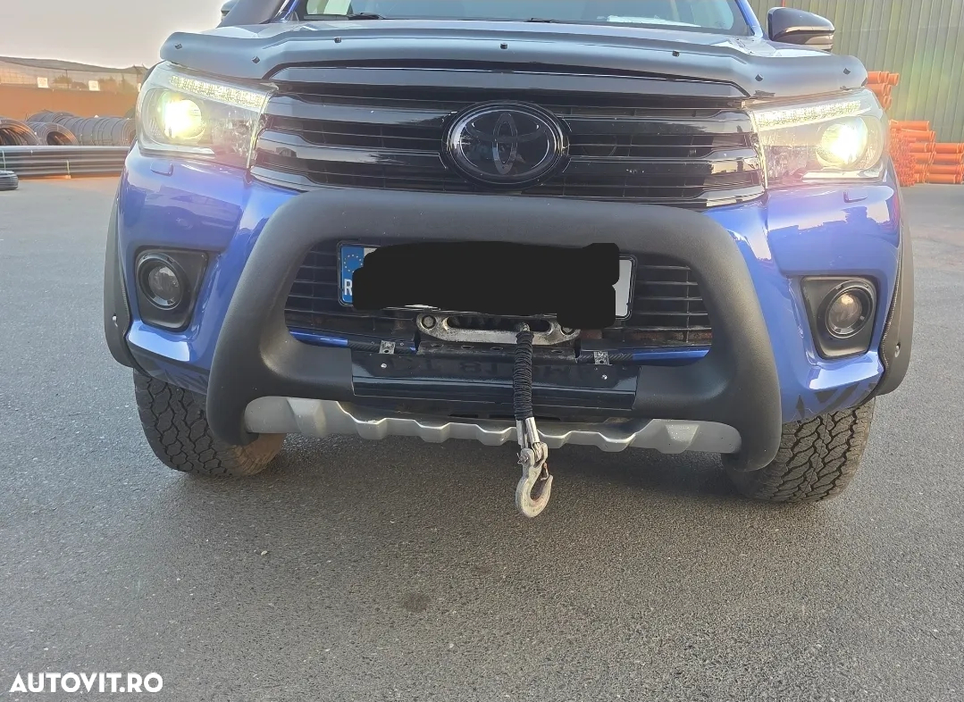 Toyota Hilux 4x4 Double Cab A/T Invincible - 2