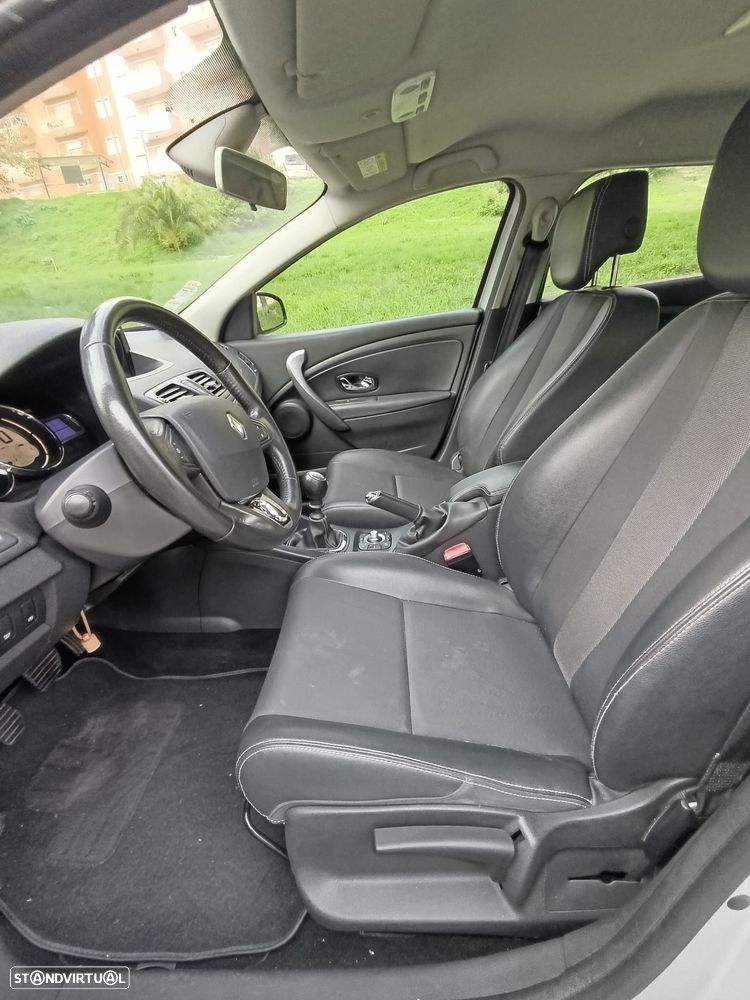 Renault Mégane Sport Tourer 1.5 Blue dCi Limited J17 - 13