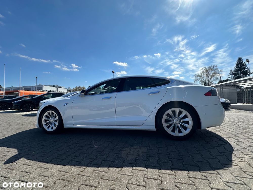 Tesla Model S 90 D - 7