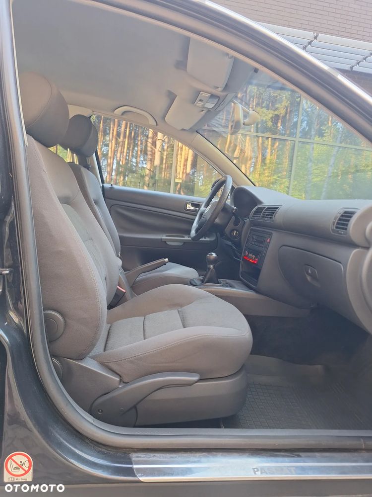 Volkswagen Passat 1.9 TDI Comfortline - 19