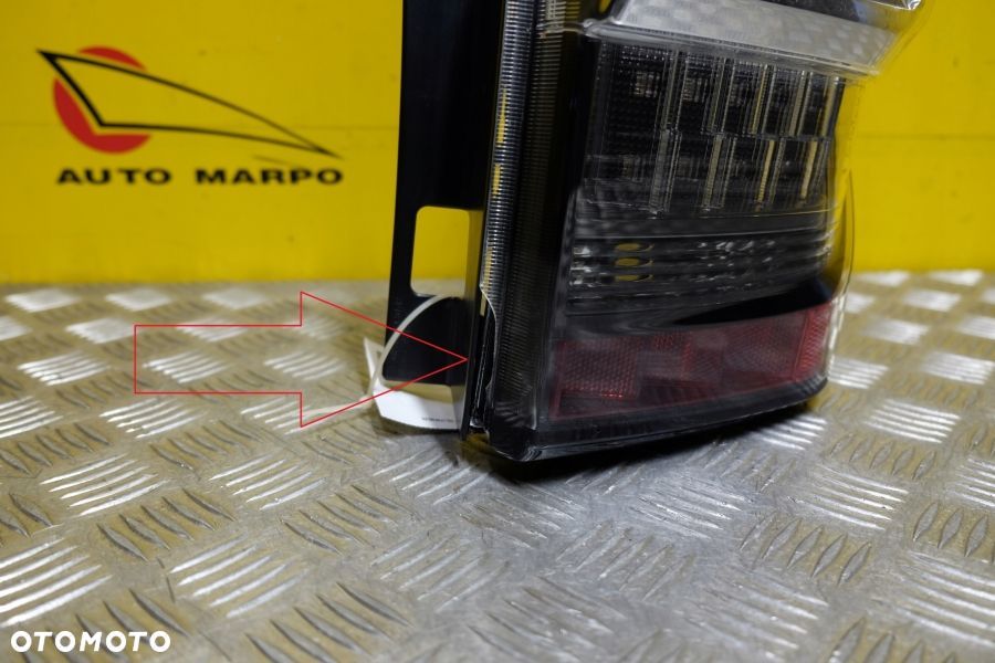 TOYOTA 4RUNNER 2014-2021 LAMPA TYŁ PRAWA LED USA - 5