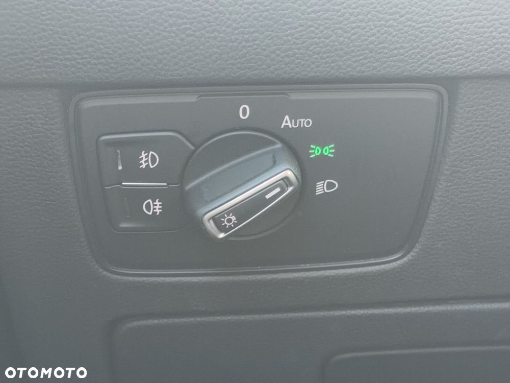 Volkswagen Passat Variant - 24