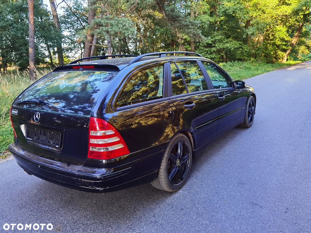 Mercedes-Benz Klasa C 180 T Kompressor Classic Starline - 4