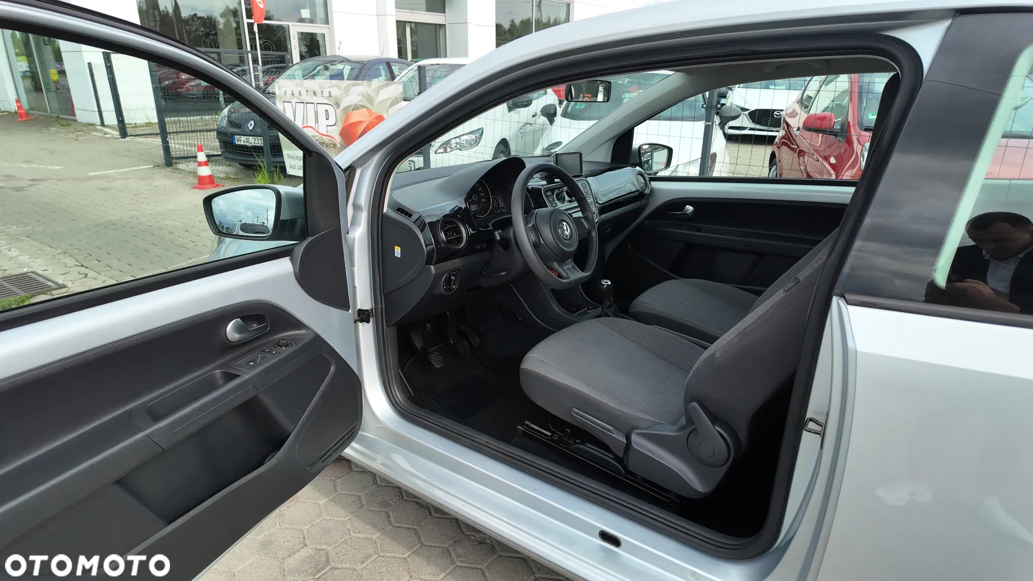 Volkswagen up! (BlueMotion Technology) beats - 22