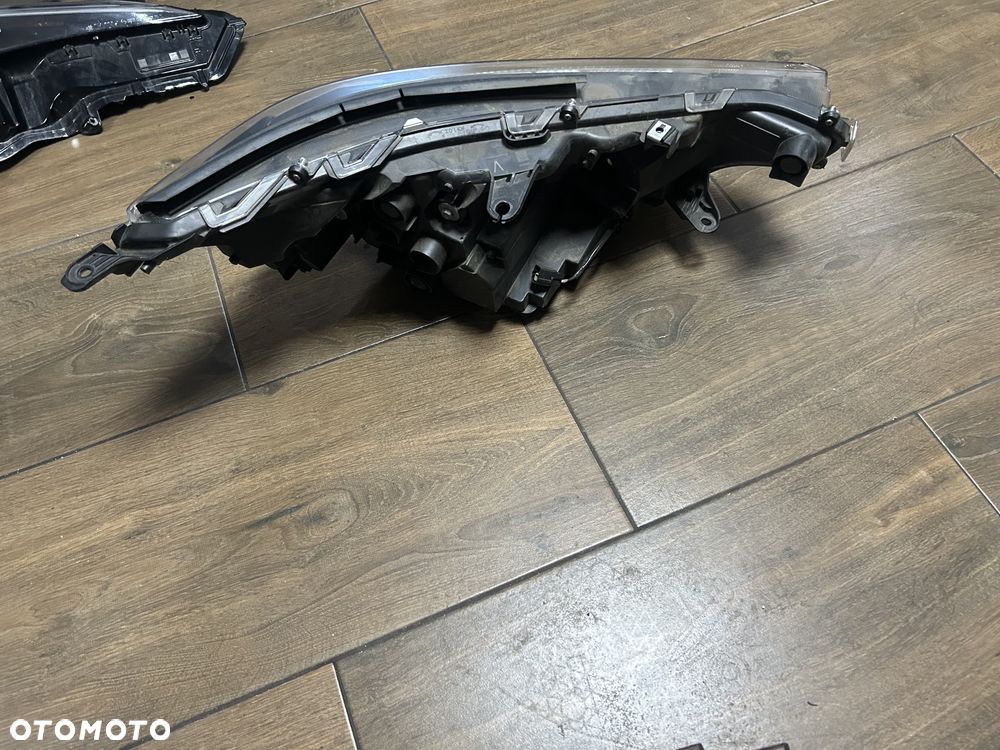 TOYOTA RAV4 V LIFT LAMPA LEWY PRZÓD LED STANLEY 42-115 IGLA ORG - 3