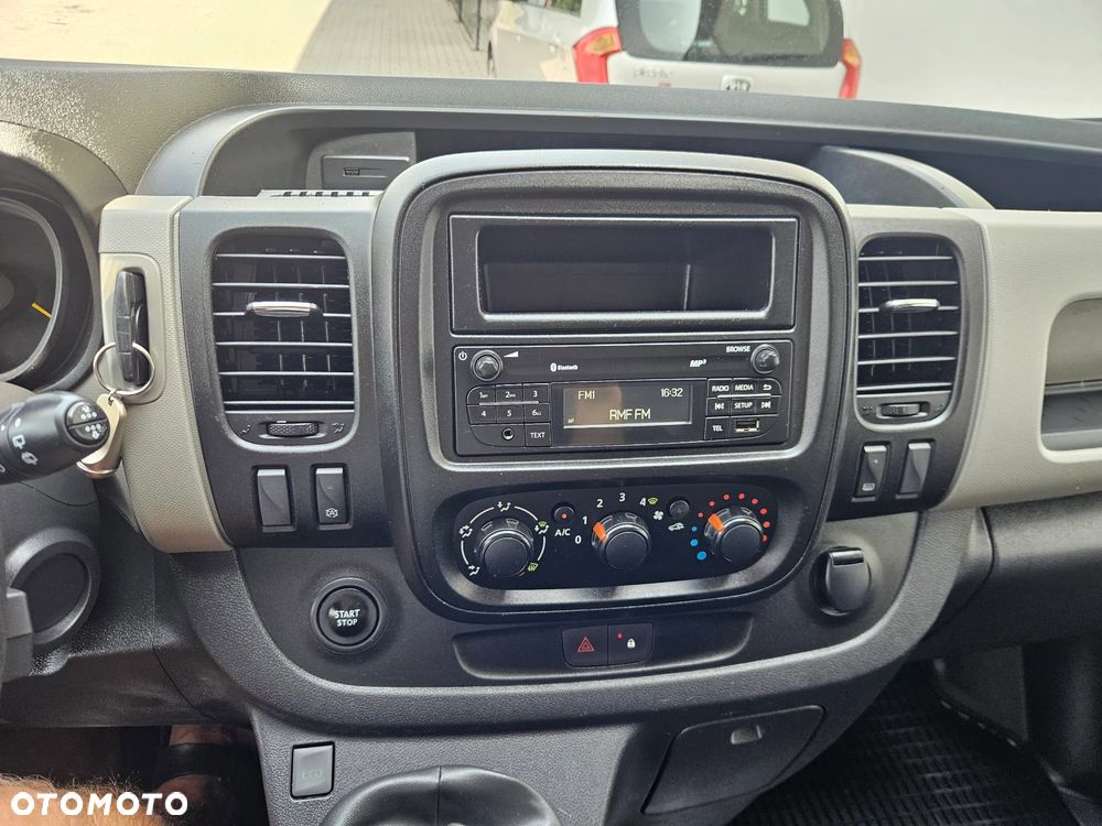 Renault Trafic - 25