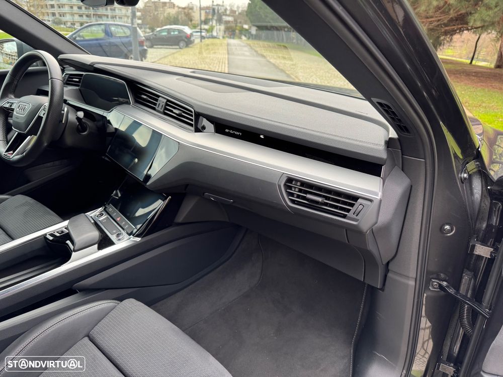 Audi e-tron 55 quattro S line - 28