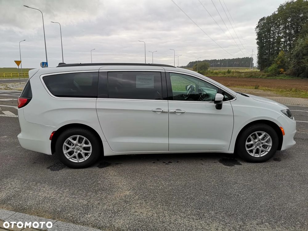 Chrysler Pacifica - 7