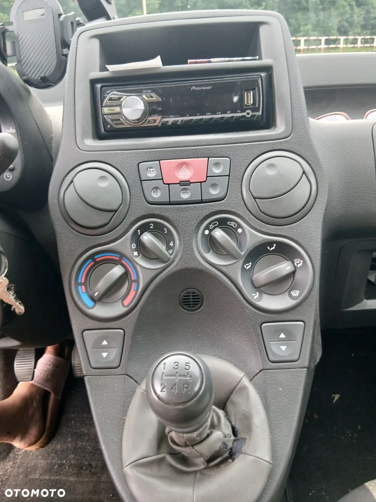 Fiat Panda 1.1 Active dla kobiet - 5
