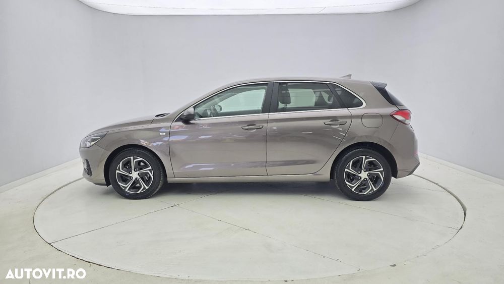 Hyundai i30 1.5 160CP MHEV 48V M/T Highway - 11
