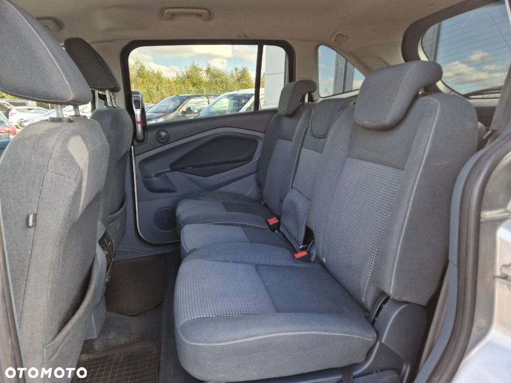 Ford Grand C-MAX - 8