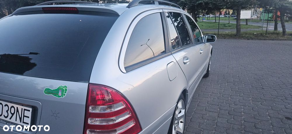 Mercedes-Benz Klasa C 180 Kompressor Automatik Avantgarde Sport Edition - 19